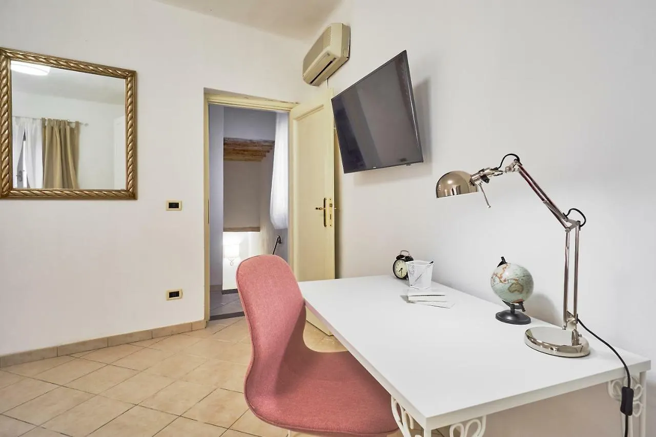 Casa Laurentius Pisa 0*,  Italia